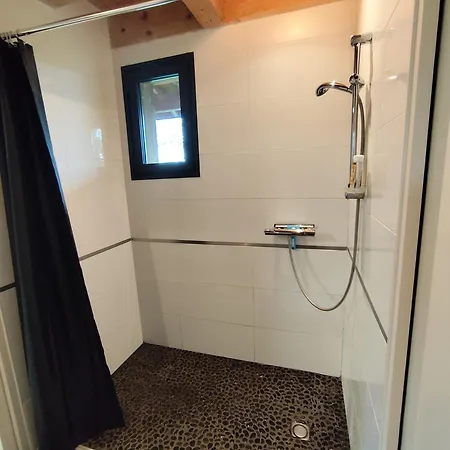 Avec Salle D'eau Et Toilette Privées